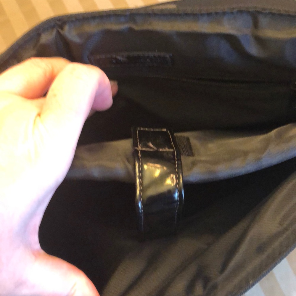 Awesome Chinese Laundry Computer Bag/Crossbody - image 8